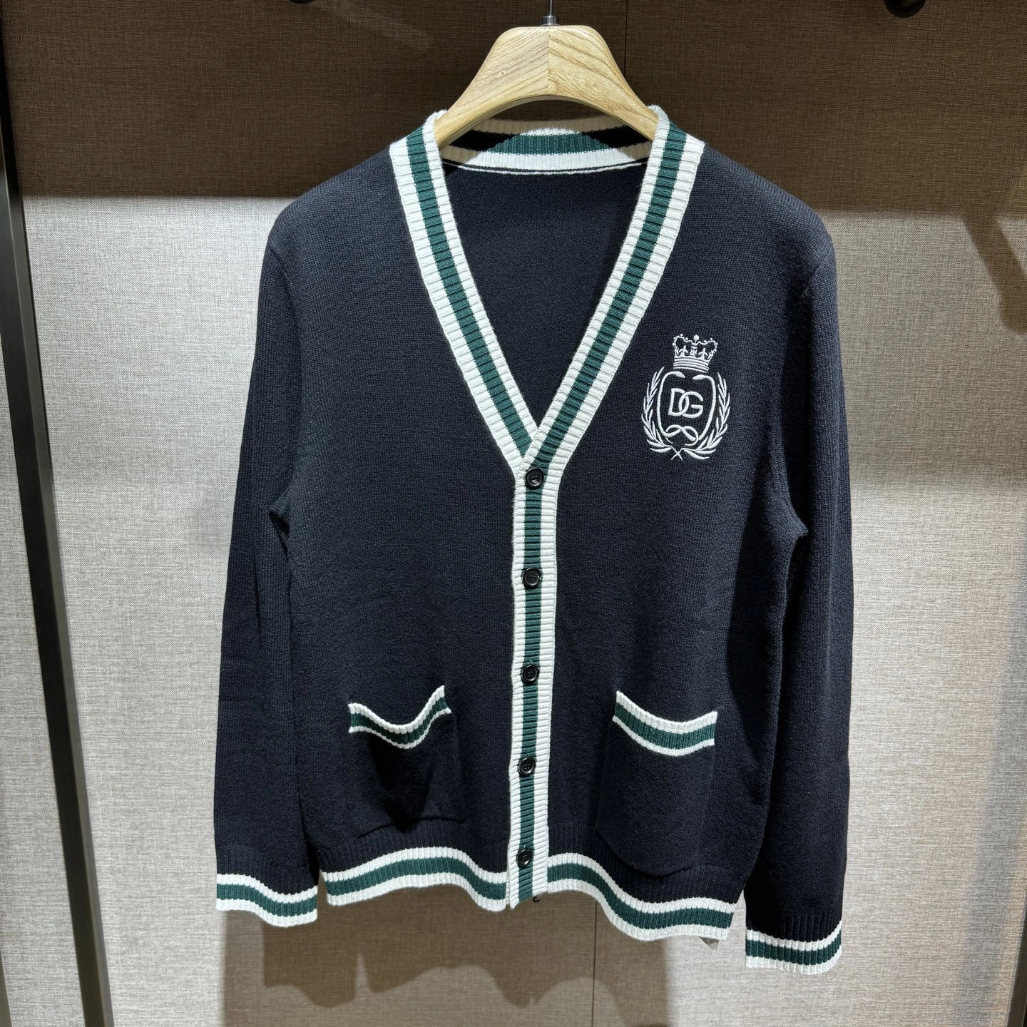 wg.luxury-- 4o835& wool embroidery item: E-F453I2830